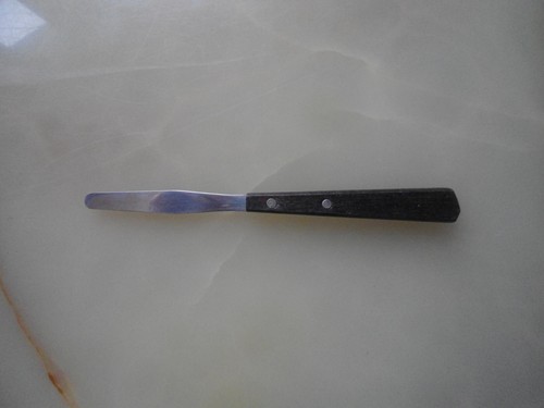 Small palette knife
